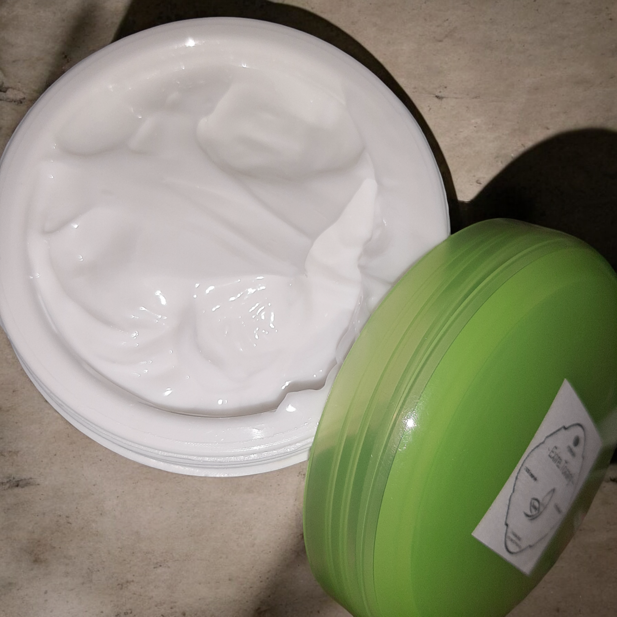 کرم ضد آفتاب spf50ارگانیک