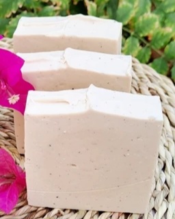 صابون شیر بادام